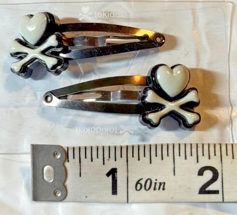 Tokidoki Japón Anime Corazón y Huesos Calavera Pinzas para el Pelo Set 1 PACK Auténtico/Nuevo Foto 3 de 4