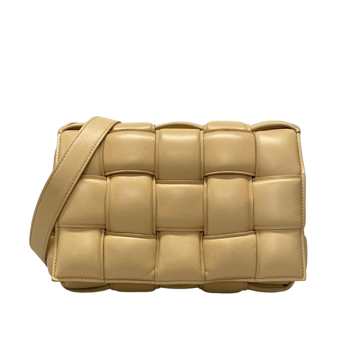 Auth BOTTEGA VENETA Padded Cassette Beige Lambskin B