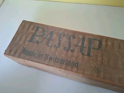 Passap M-201 Strickmaschine – gut erhalten  - Bild 1 von 4