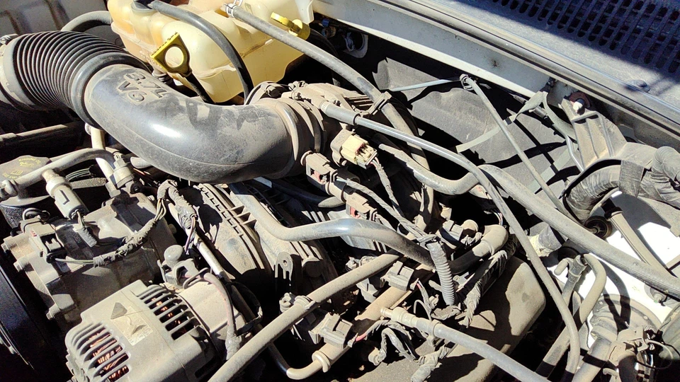 2005 2006 Jeep Liberty Intake Manifold Oem 3.7l 53032803aa - Image 4 of 4