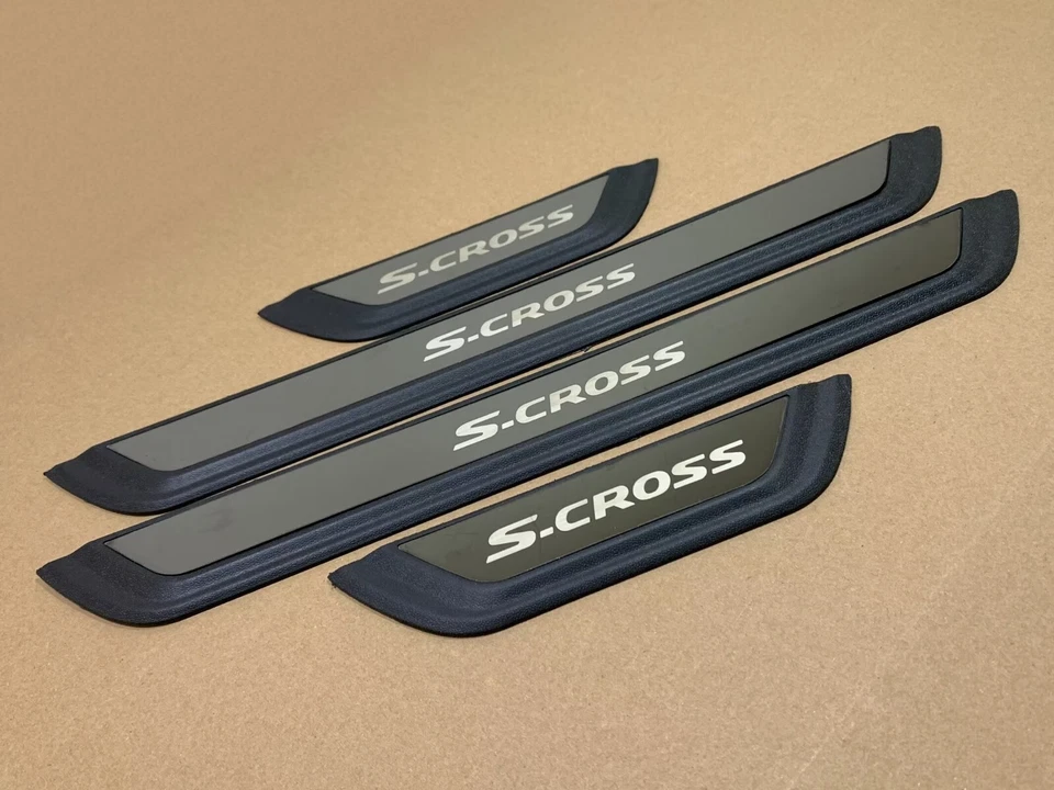 Accesorios de coche para Suzuki S-Cross puerta umbral protector placa rasguño protector Foto 3 de 3