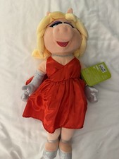 Disney Parks The Muppets Miss Piggy 18inc Plush New with Tag