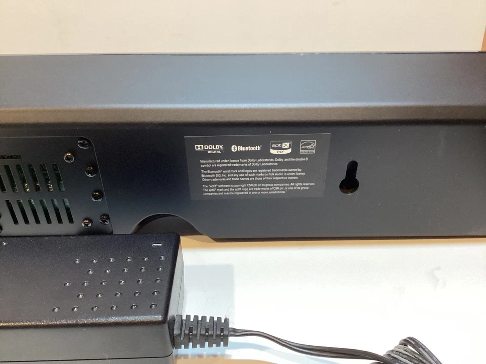 Barra envolvente Polk 5000 con adaptador de corriente y control remoto - ¡Probada y funcionando! Foto 4 de 4