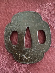 Authentic Antique Japanese Iron Gold Inlay Tsuba 6.3 x 5.5 cm Katana Wakizashi