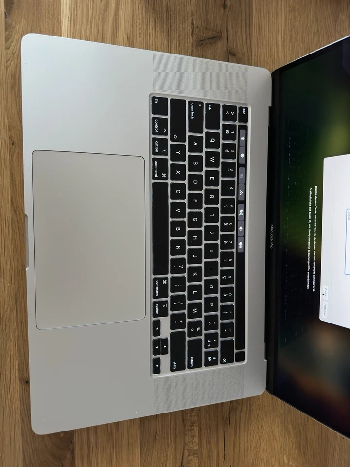 MacBook Pro 16” (2019) i7 – 32 GB RAM, 512 GB SSD Top Zustand  - Bild 3 von 4