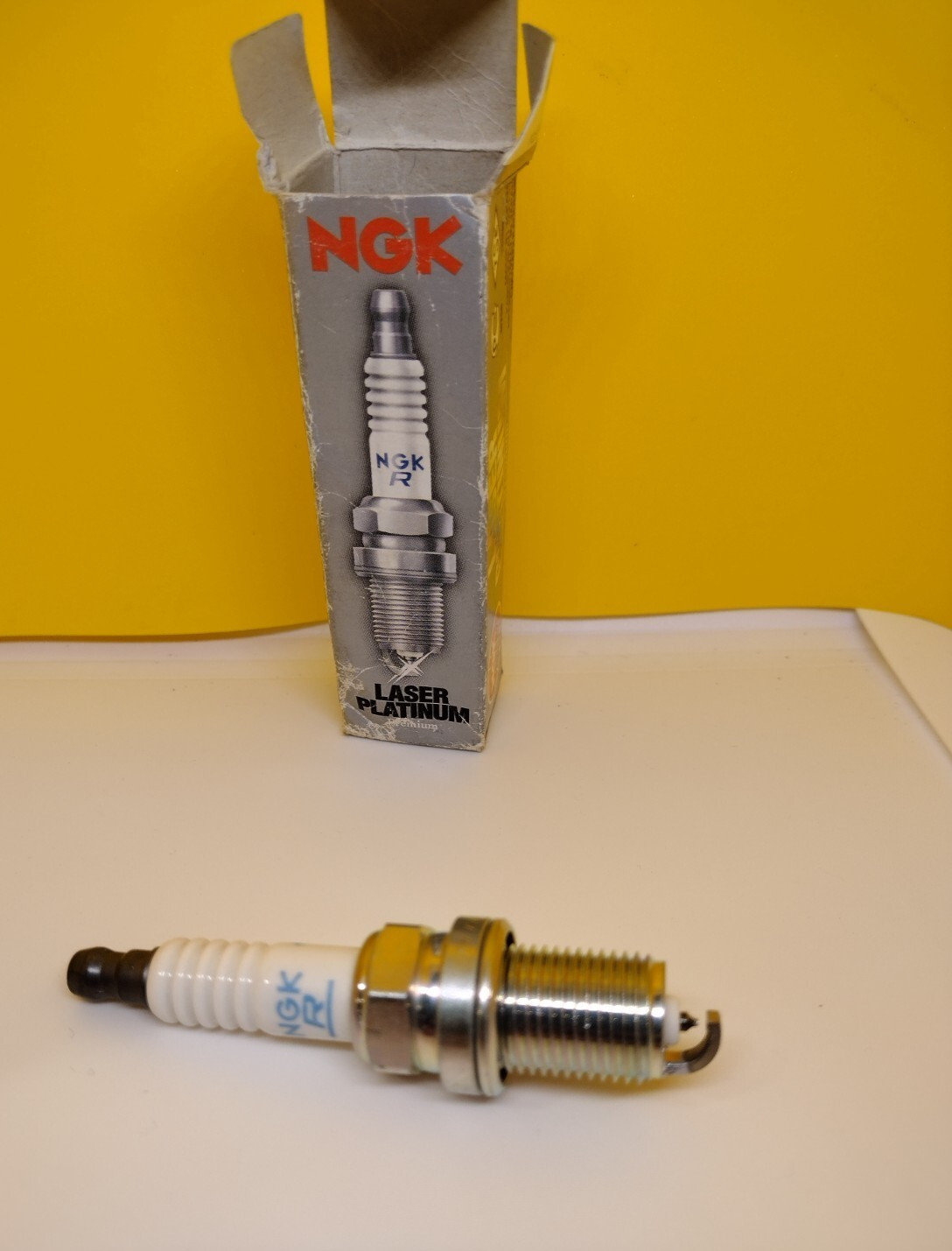 NGK PFR6Q Stock # 6458 Laser Platinum Premium Replacement Spark Plug
