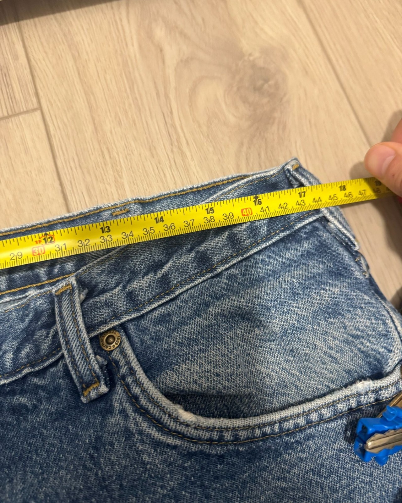 Vintage Carhartt Blue Flannel Lined Straight Leg Denim Work Jeans thumbnail 5