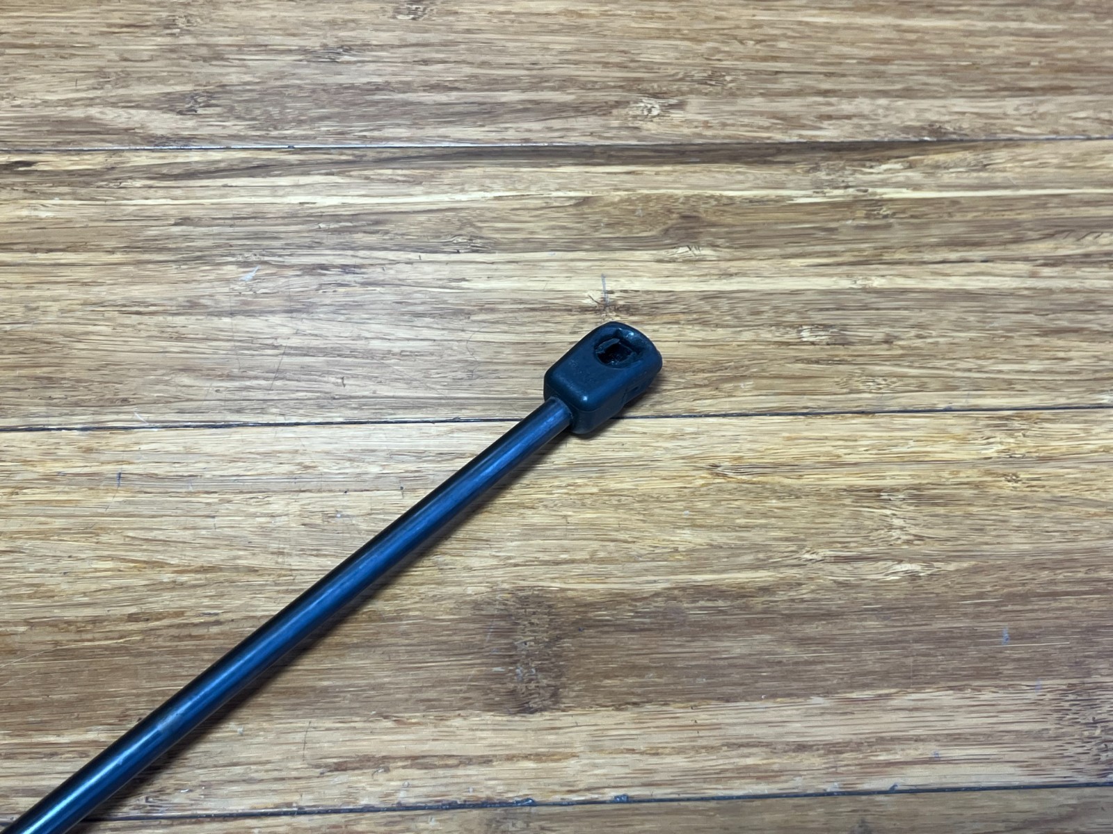 Audi R8 2017-2023 Rear Right Trunk strut