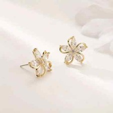 14K gold-plated Exquisite Flower Design Shiny Zircon Decor Stud Earrings Cute