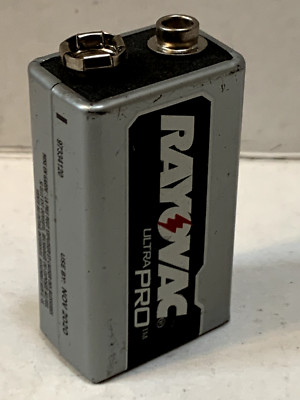 RAYOVAC 9V PP3 ALKALINE BATTERIE NOV 2020 LEER MADE IN USA