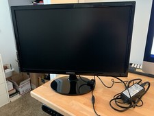 SAMSUNG LED MONITOR 21.5" SCREEN SIZE S22D300HY - IN GREAT CONDITION  
