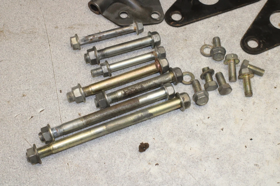 1978 年本田 Hawk II CB400T 发动机安装螺栓硬件电机 CB400 P10-3858.UL — 第 4/4 张图片