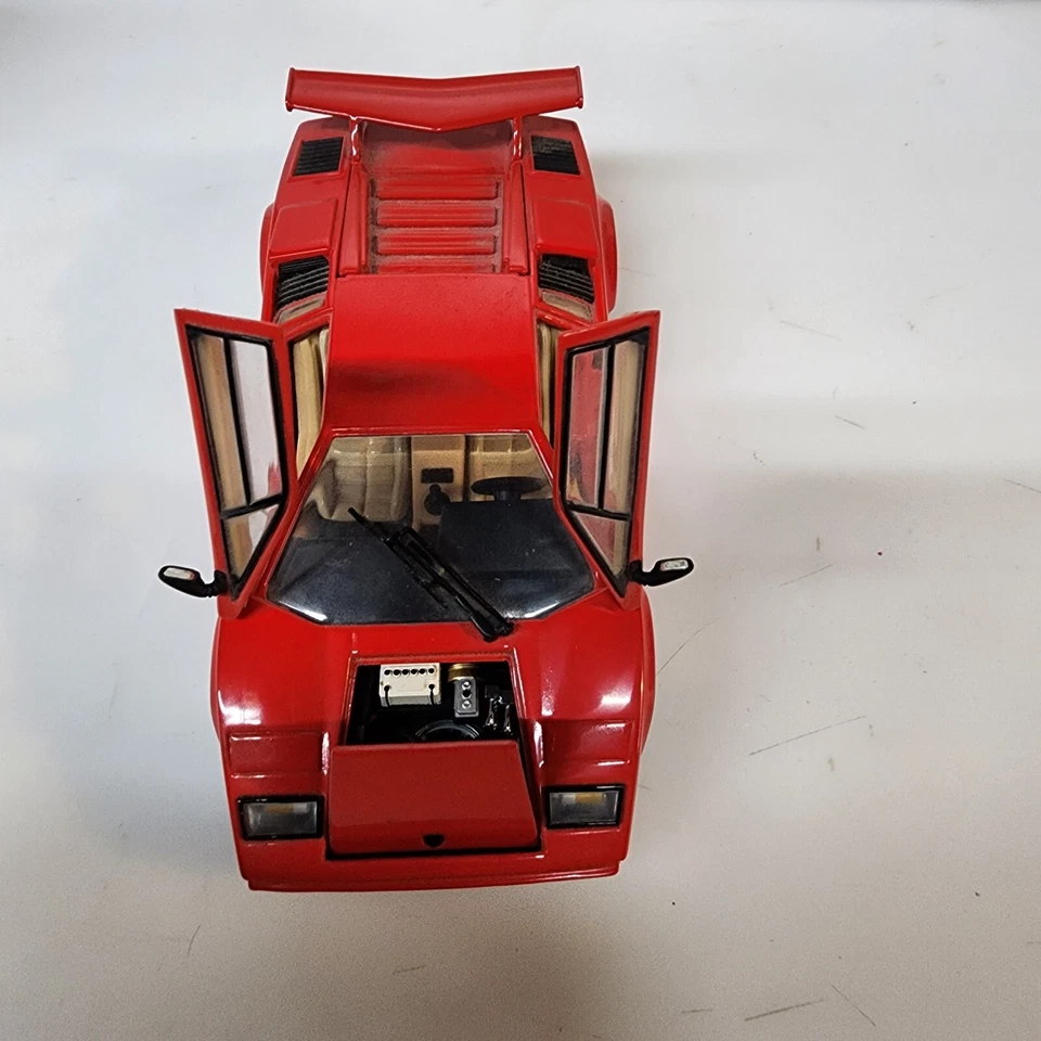 Точные модели Franklin Mint в масштабе 1:24 Lamborghini Countach с сертификатом подлинности как новые - Изображение 3 из 4
