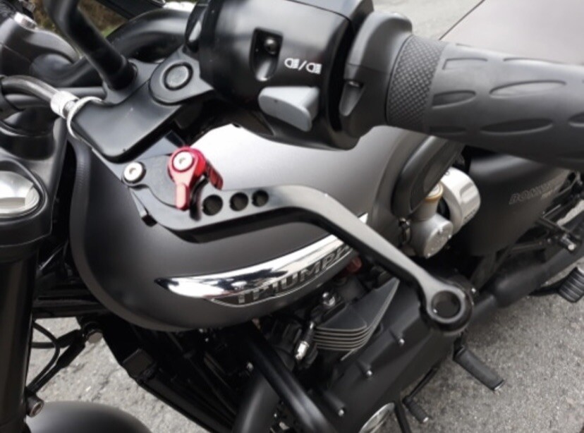 Leviers Triumph Bonneville T100 en aluminium CNC anodisé noir