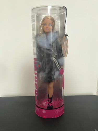 Poupée BARBIE Fashion Fever Stylish De 2006 Par Mattel – Neuve Dans Son Emballage