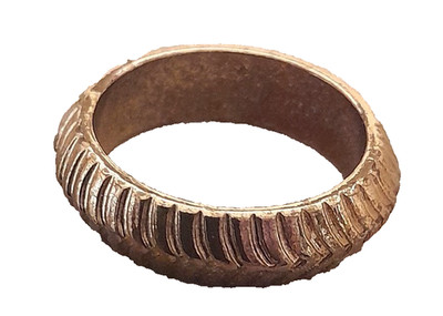 HERRENRING mit REIFENPROFIL.