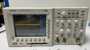 Tektronix TDS 3052 2-Channel Digital Phosphorus Oscilloscope