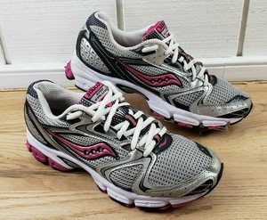 womens running trainers size 5