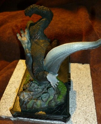 KING KONG FIGHTING V-REX MOVIE STATUE WETA NZ COLLECTIBLES
