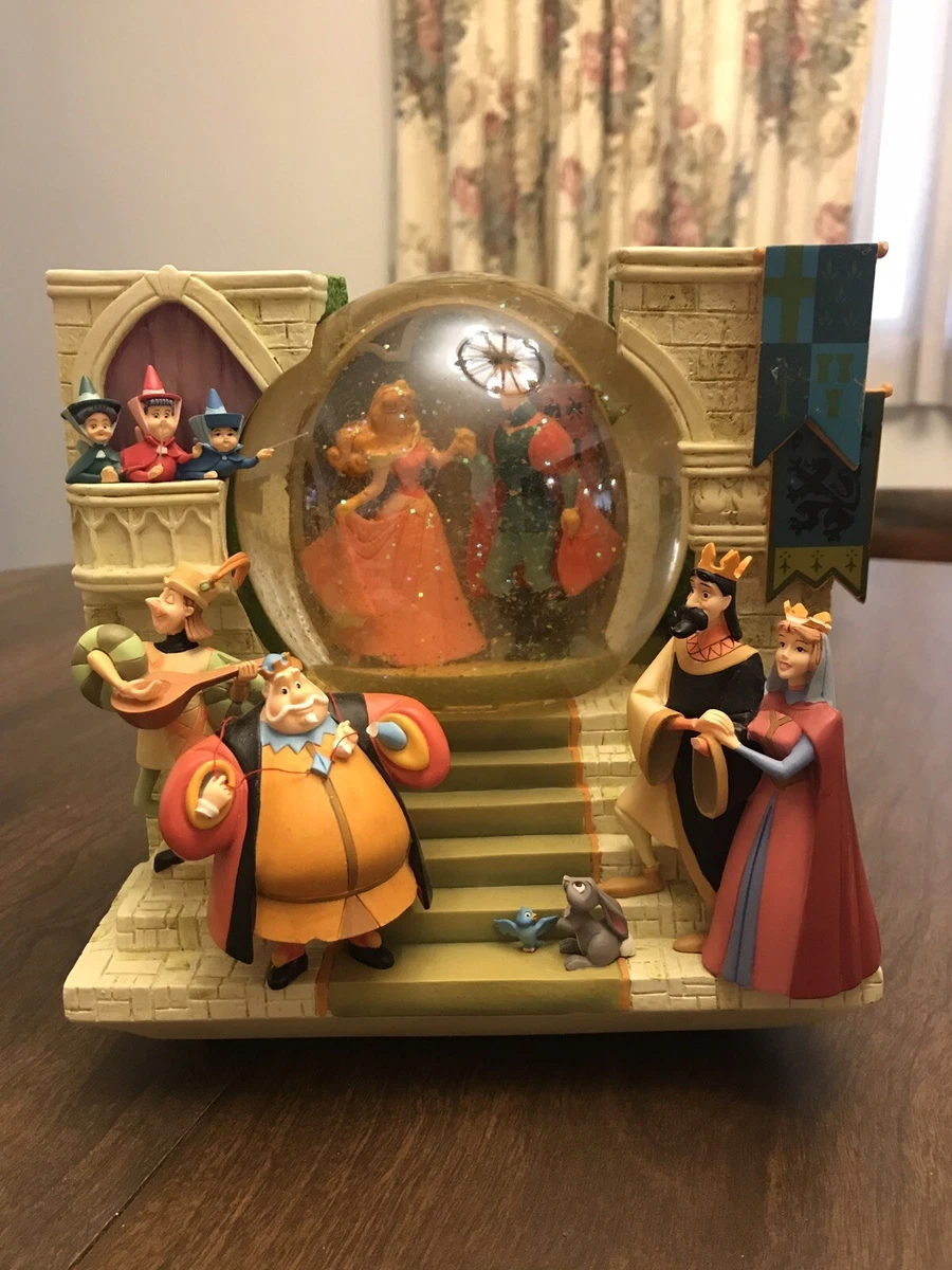 11+ Wedding Snow Globes