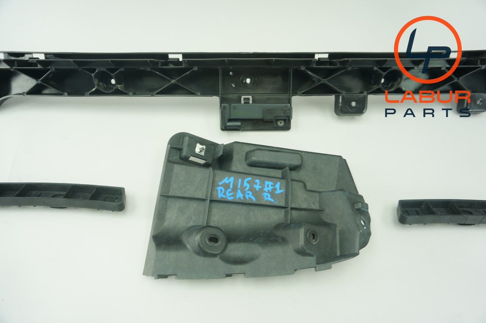 M157 14-17 Maserati Ghibli Rear Bumper Mount Support Bracket Set of 4 BX324
