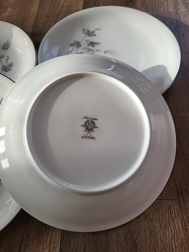Lotto di 4 piatti insalata vintage porcellana Noritake Cina edera fascia platino - Foto 5 di 7
