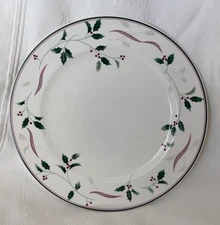 Mikasa Christopher Stuart Christmas China - HOLIDAY SPLENDOR - 8.5" SALAD PLATE