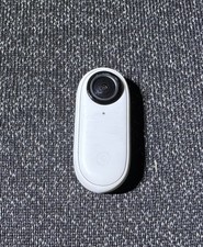 Insta360 GO 2 Miniature Action Camera - White 32GB With Case And Accessories