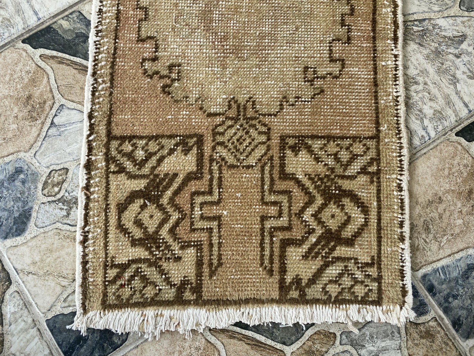 Picture 4 of 8