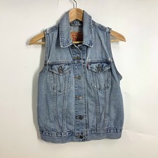 Levis Women's Light Wash Distressed Denim Trucker Vest Sleeveless Jacket Size M
