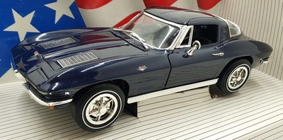 Ertl Maßstab 1:18 Diecast 7321 - 1963 Chevrolet Corvette Stingray - blau