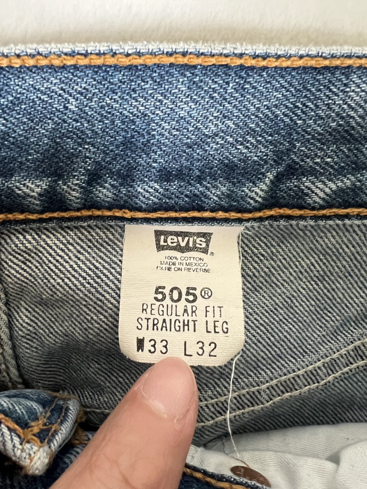 Vintage Levi’s 505 Blue Denim Jeans Size 30x32 Made in Mexico Medium Wash thumbnail 4