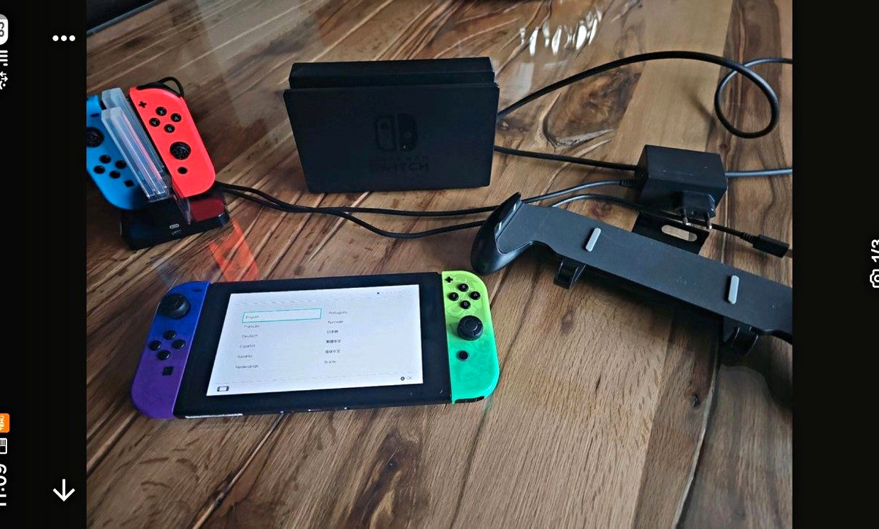 Nintendo Switch Konsole 32 GB mit Joy-Con Controllern und Dock/Station