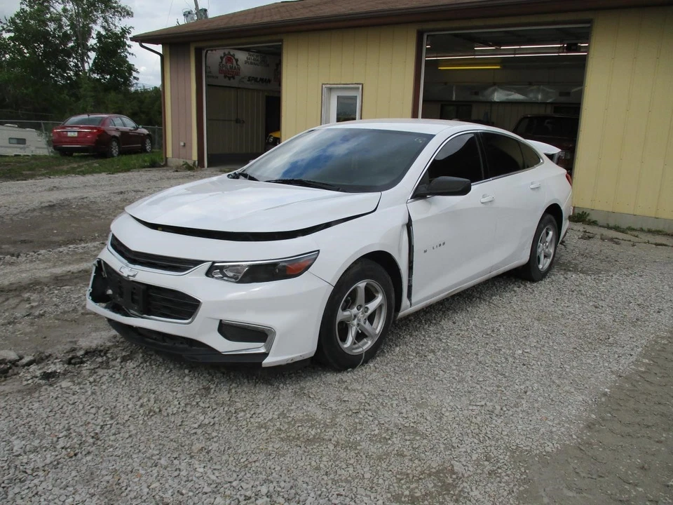 Used Front Right Door Assembly Front fits: 2018 Chevrolet Malibu VIN Z 4th digit Foto 3 de 4