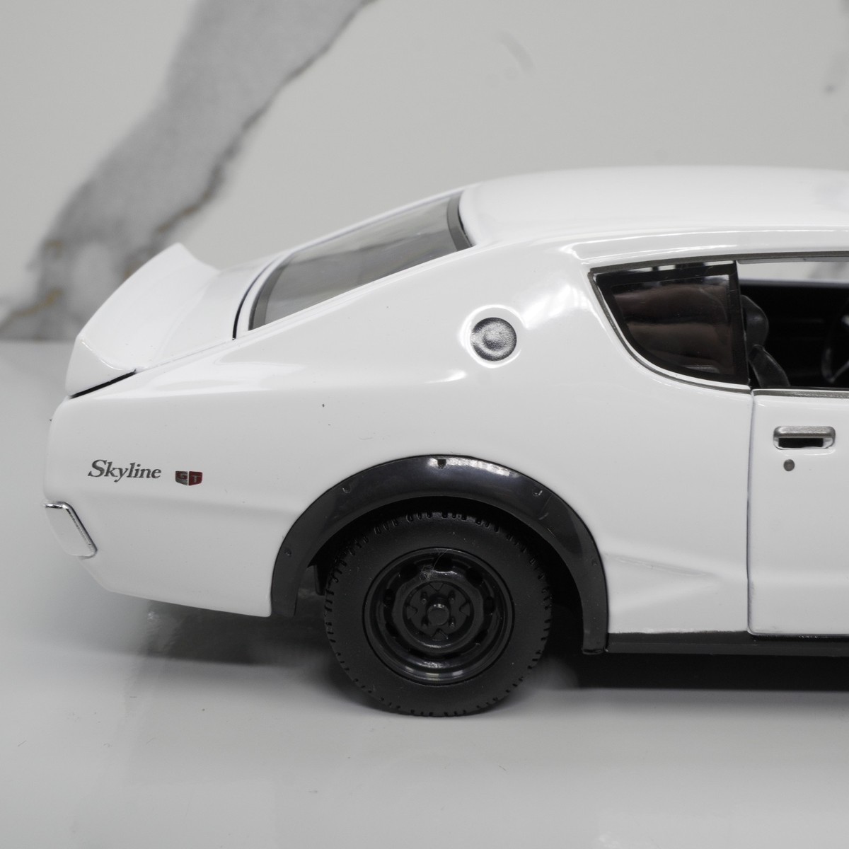 Nissan Skyline 2000 GTR Kenmeri 1973 Maisto 1:24 Diecast Model Car