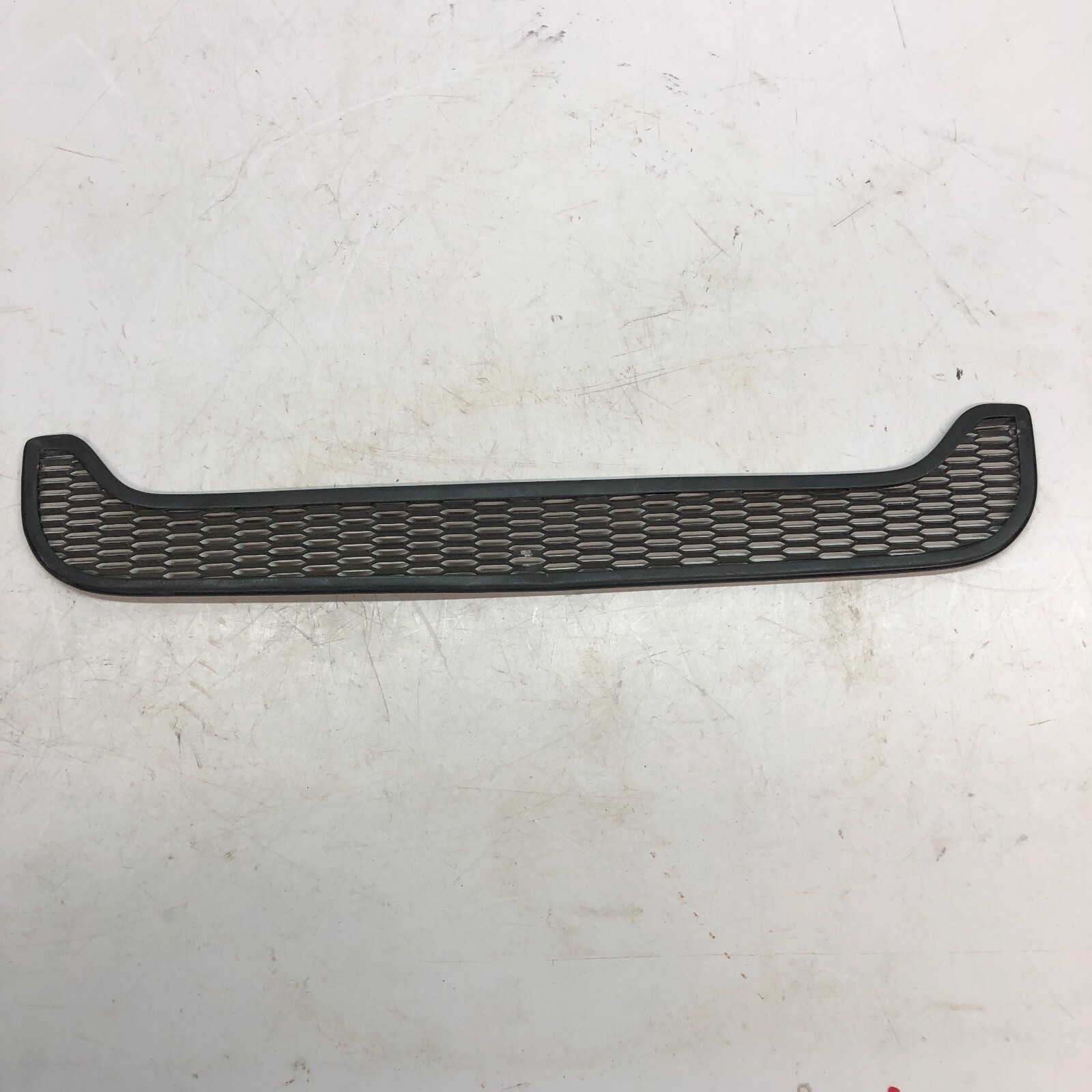 LAMBORGHINI AVENTADOR REAR BUMPER CENTER LOWER GRILL GRID OEM