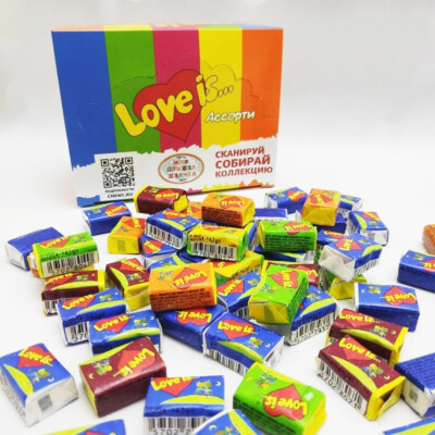 Love is... Chewing Gum 100 Pcs Box - 5 Mixed Fruit Flavors Russian Inserts Gift