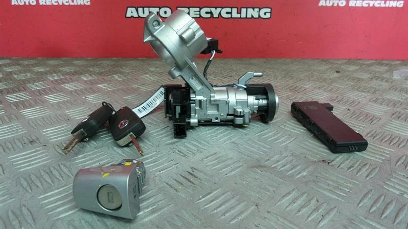 2015 Vauxhall Corsa E 3 Door Hatchback Vehicle Lock Barrel Set With Key - Изображение 3 из 4