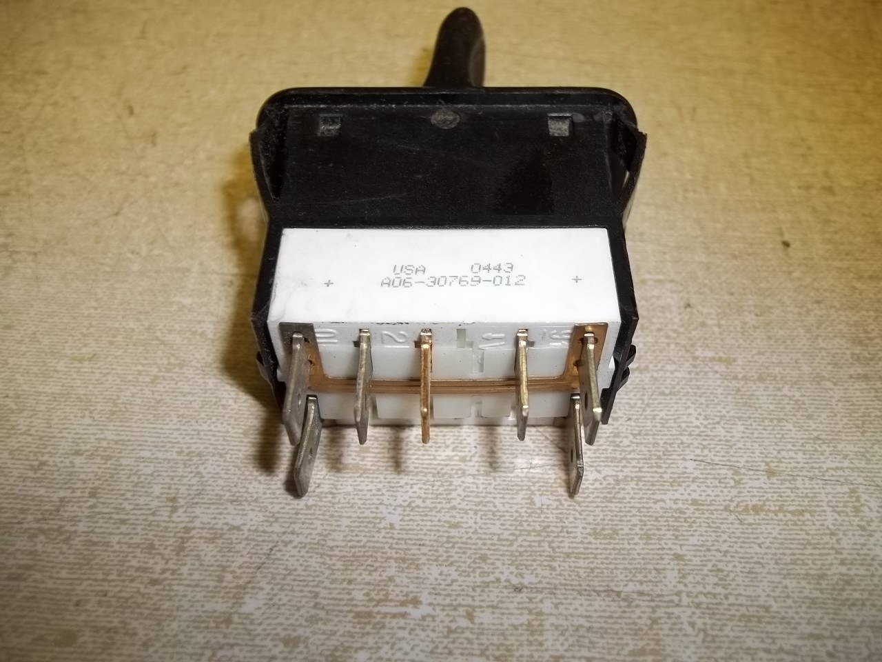 Freightliner Cruise Resume Acc Switch A0630769012 *FREE SHIPPING* eBay