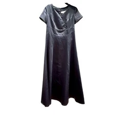Southeastern Apparel Performance Leggiero  dress Sizes  8 & 12 long black choral