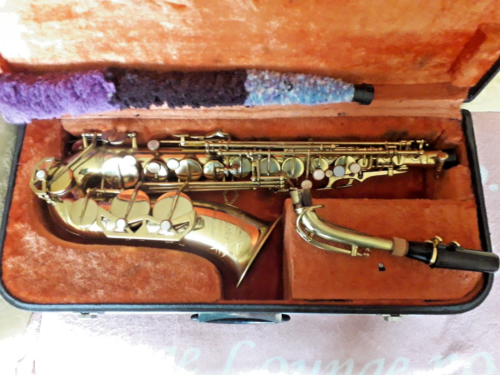 Dolnet saxophone - Picture 1 of 10