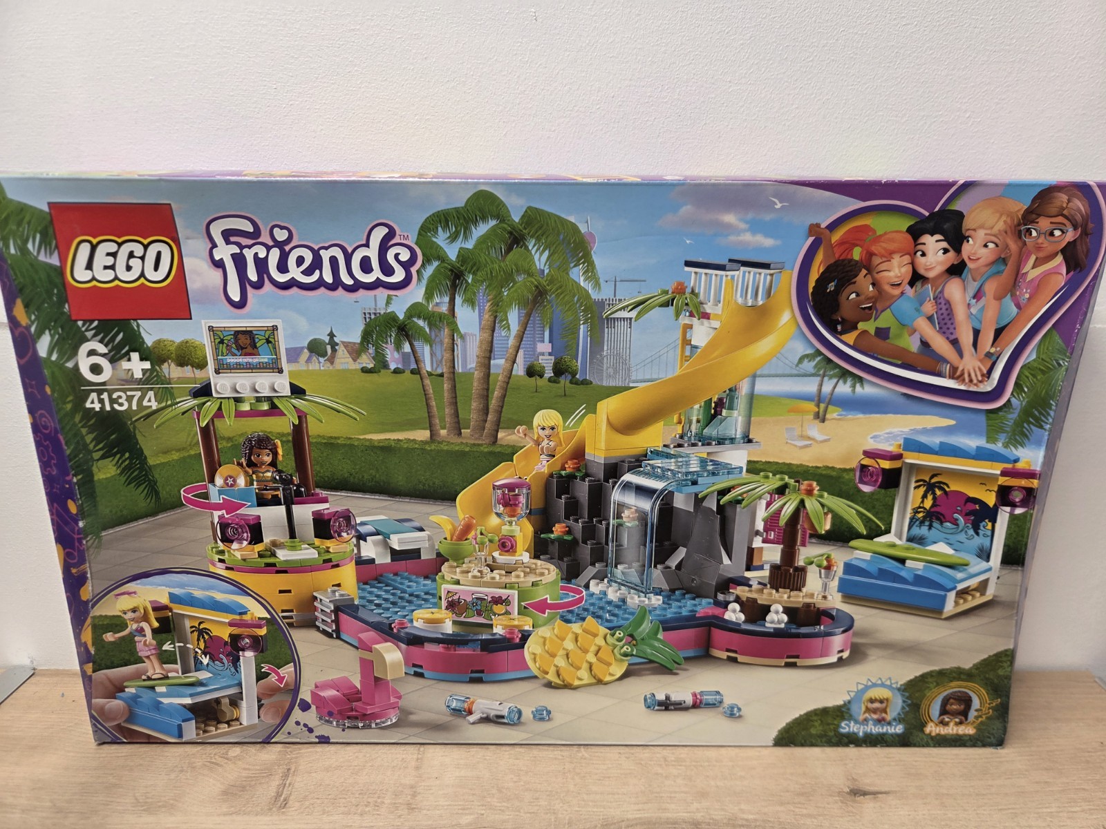 LEGO FRIENDS: Andrea's Pool Party (41374) - New Sealed