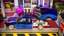 Hot Wheels Nissan King Cab Rlc Lowrider Custom Chrome Gold Daytons W Og Box Hot Wheels Nissan King Cab Rlc Lowrider Custom Chrome Gold Daytons W Og Box