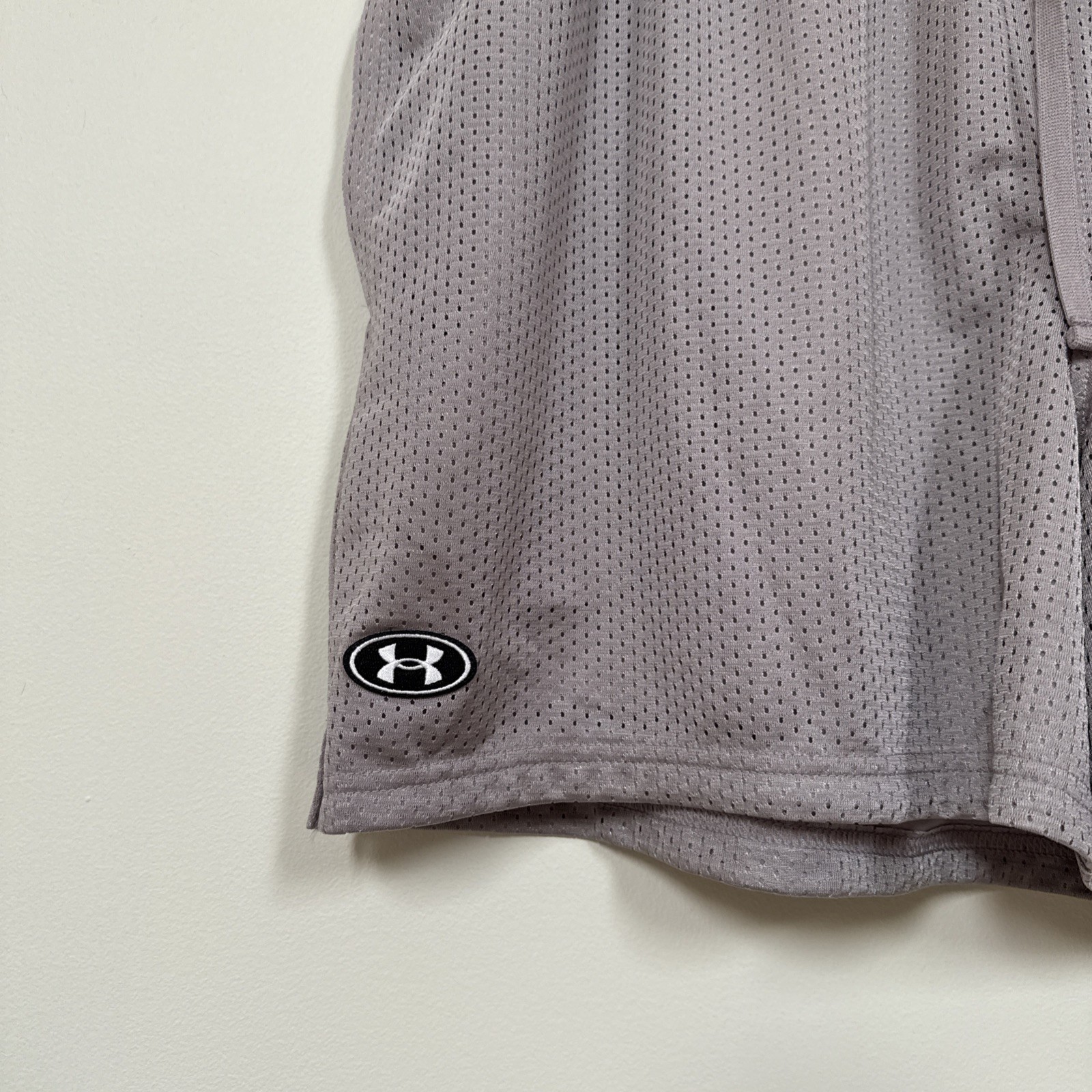 NWT Under Armour UA Basketball Shorts Retro 5” Loose Fit Tetra Grey Men’s 2XL thumbnail 2