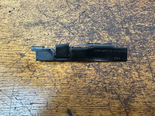 Sliding door bottom rail