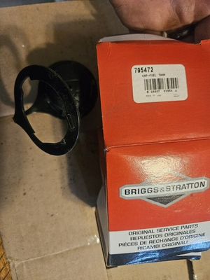 #ad Briggs And Stratton Fuel Tank Cap 795472 $26.95