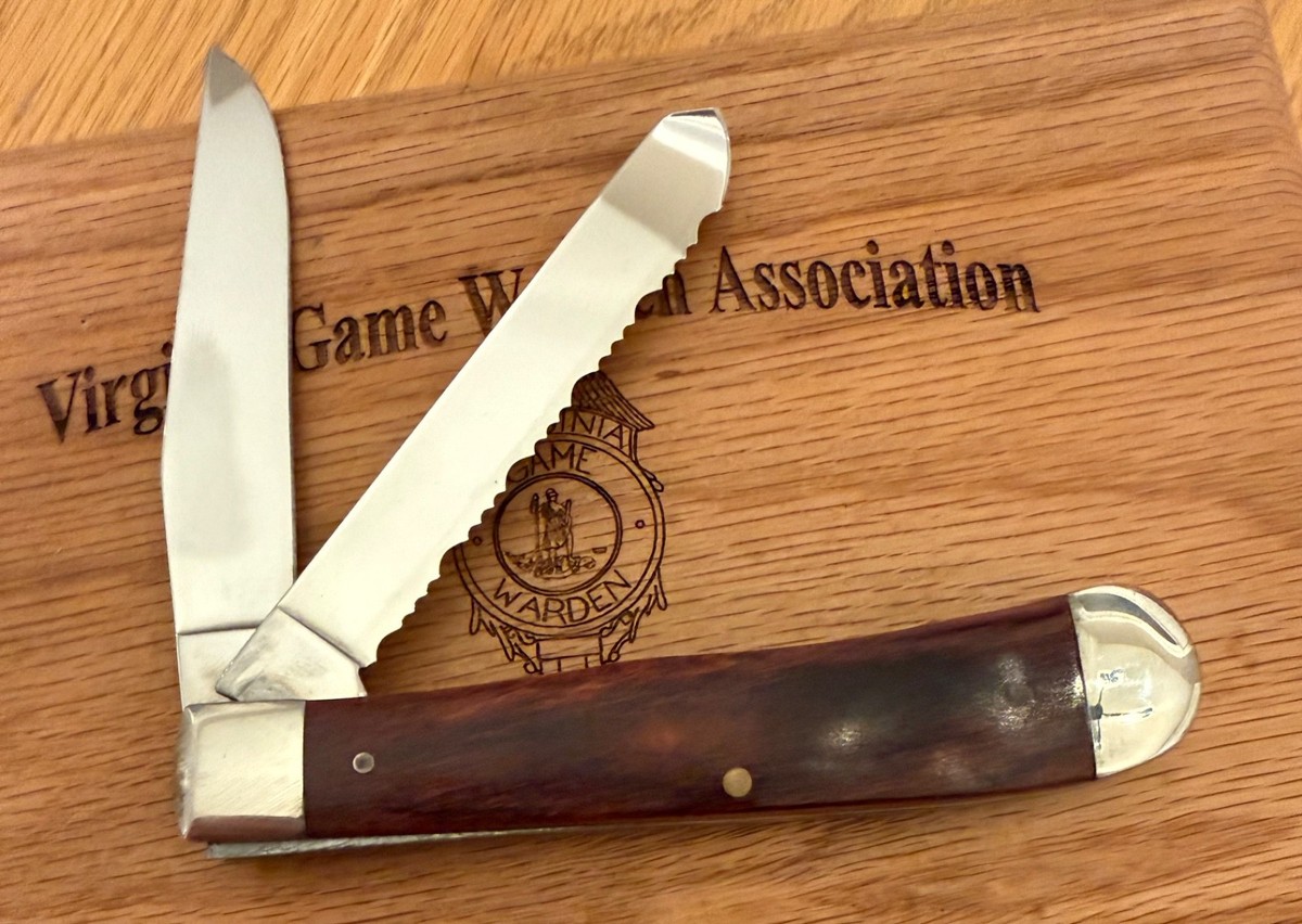 CASE VIRGINIA GAME WARDEN SERRATED TRAPPER KNIFE NEVER USED IN BOX