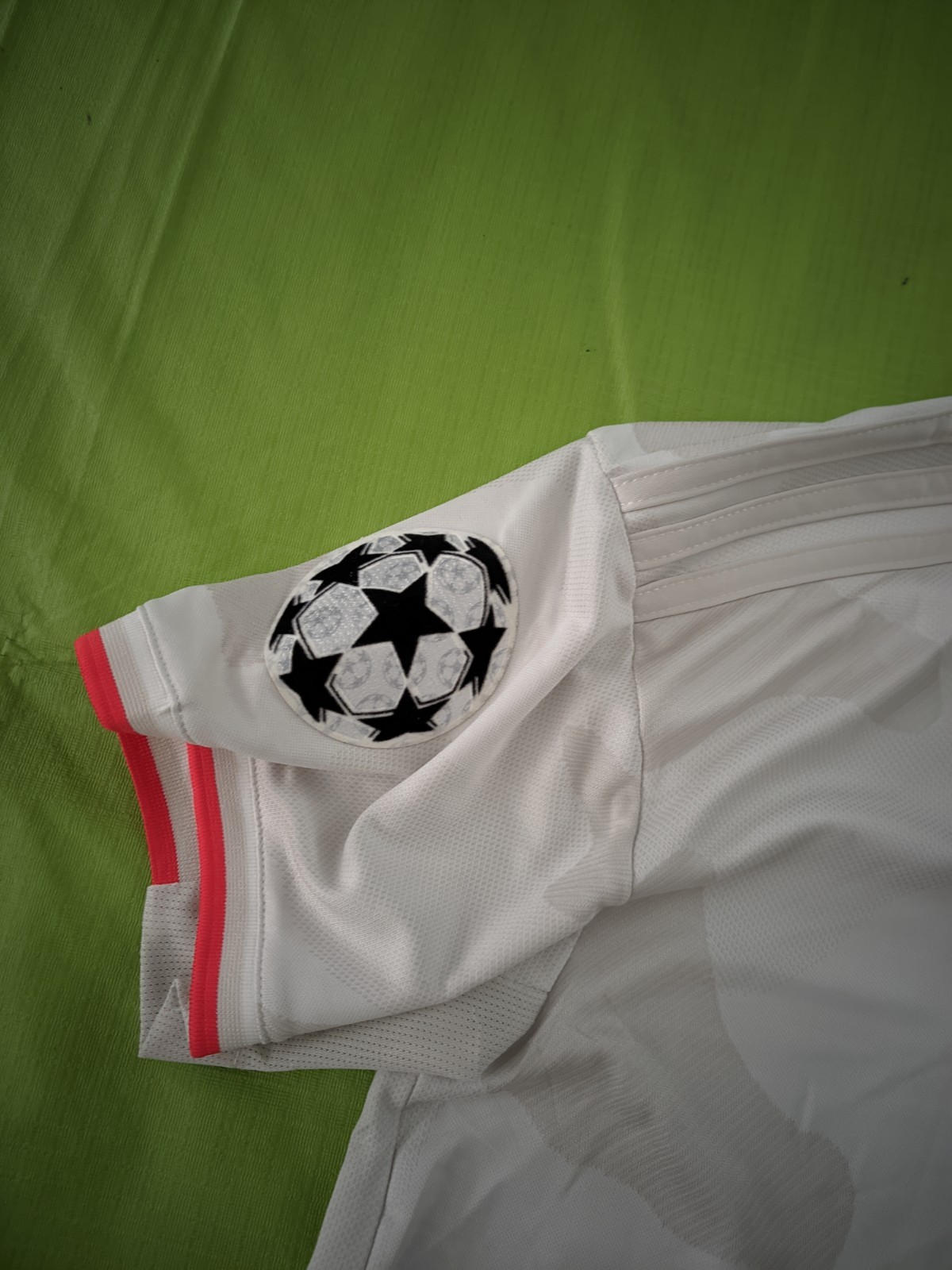 Juventus 19/20 Ronaldo Away Jersey Used Mens Size Large thumbnail 5