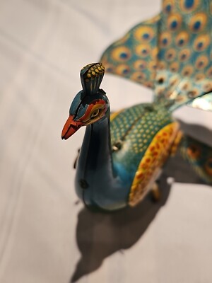 Vintage Tin Litho Wind-up Proud Peacock Alps Japan free shipping
