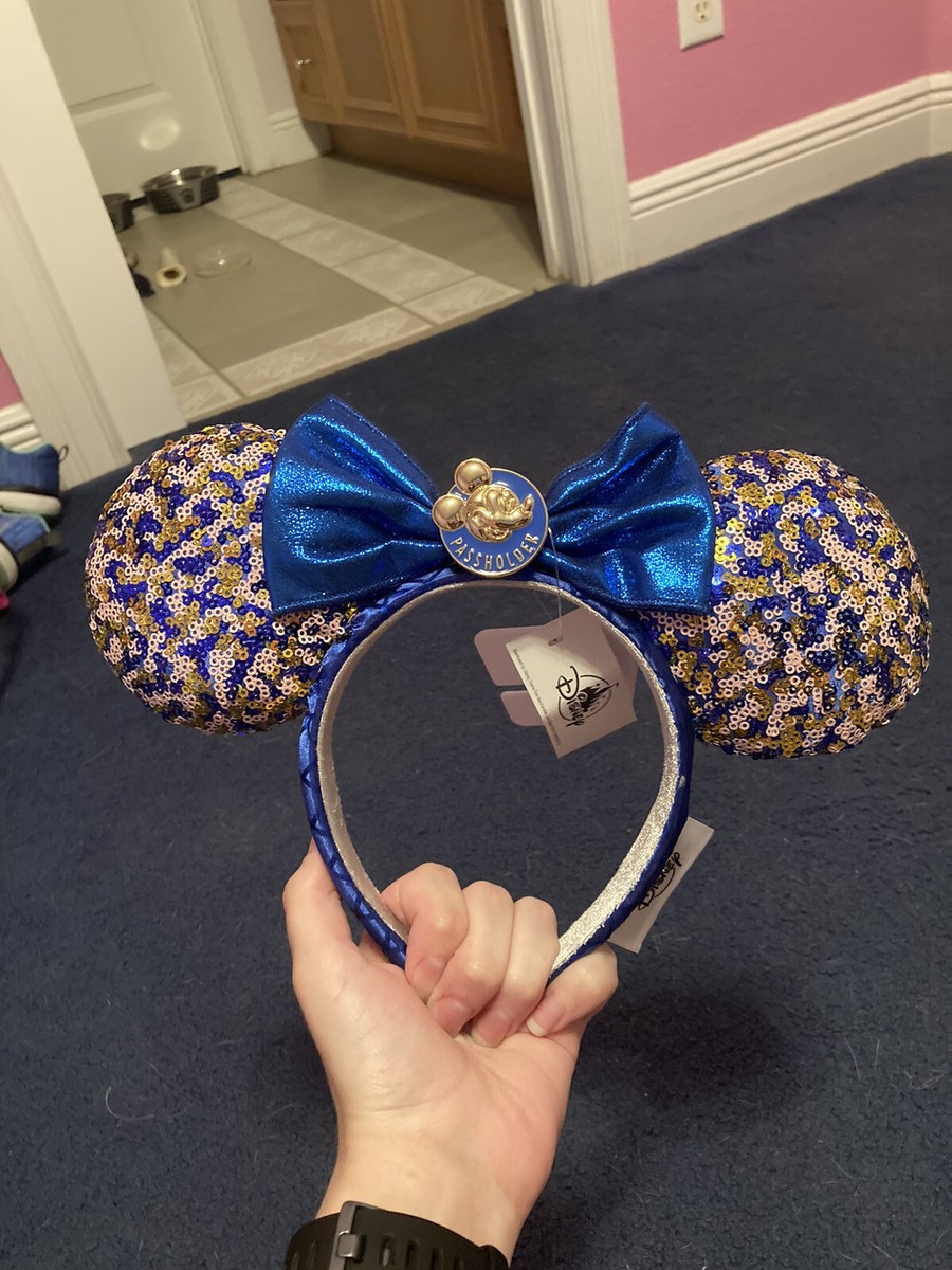 Disney Parks WDW 2021 Annual Passholder Blue Sequined Minnie Ears Headband NWOT 2021 Disney Parks WDW Annual Passholder Blue Sequined Minnie  main image 4